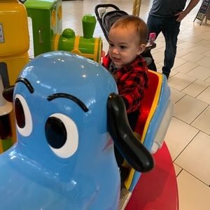 Meet your Posher, Debbie